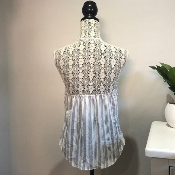 Printed Stripe Halter Top - Picture 3 of 5